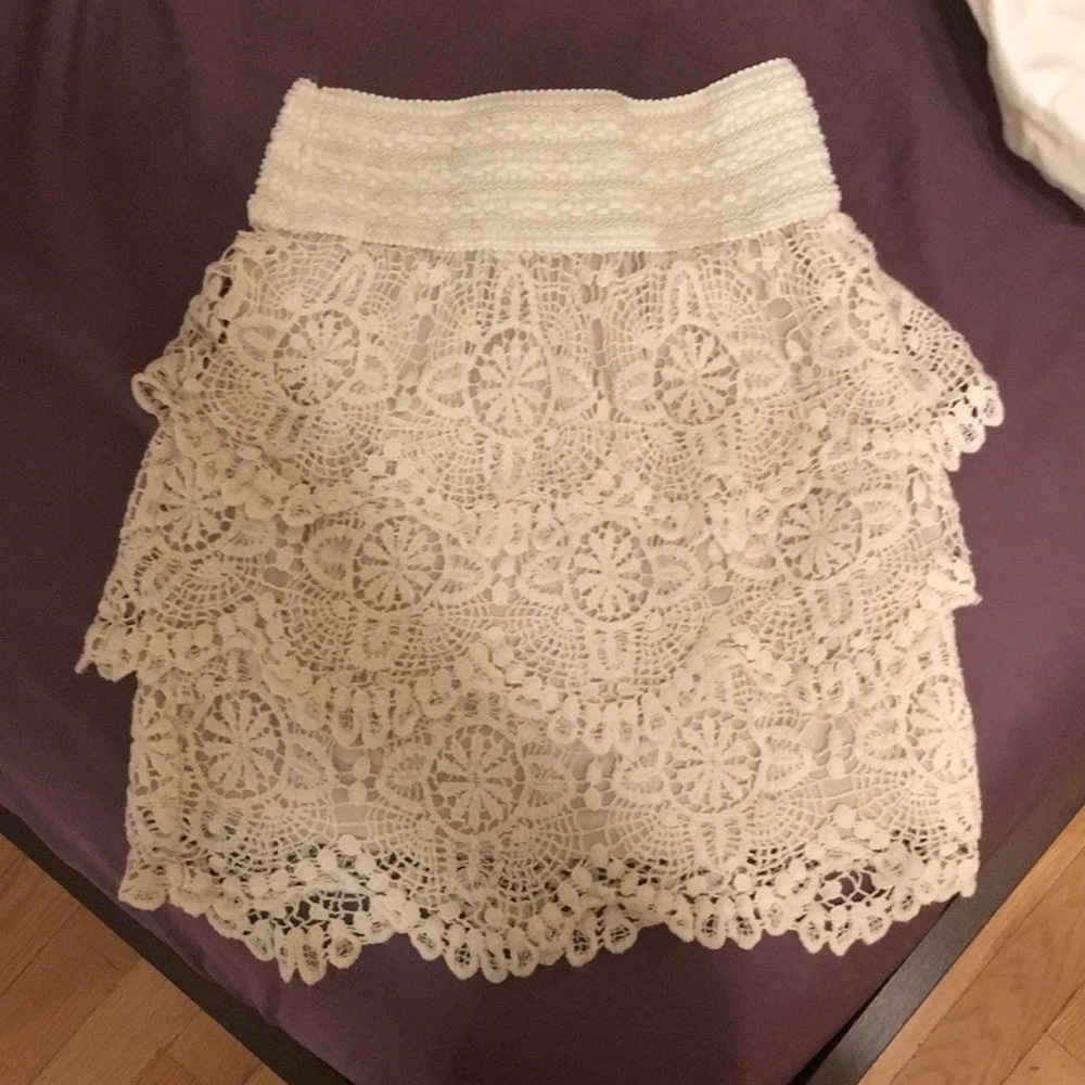 Lace mini skirt